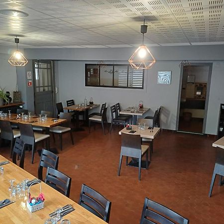 Auberge Des Platanes Villevocance 外观 照片