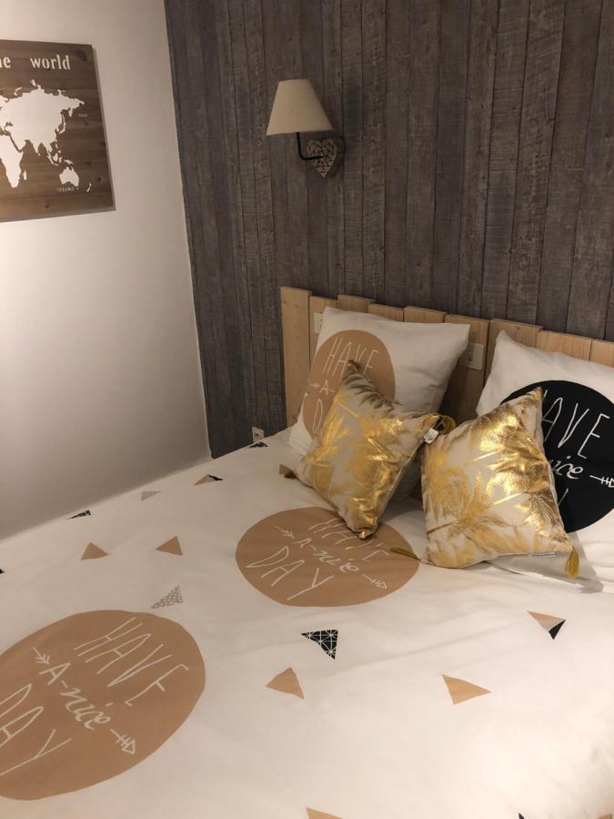 Auberge Des Platanes Villevocance 外观 照片