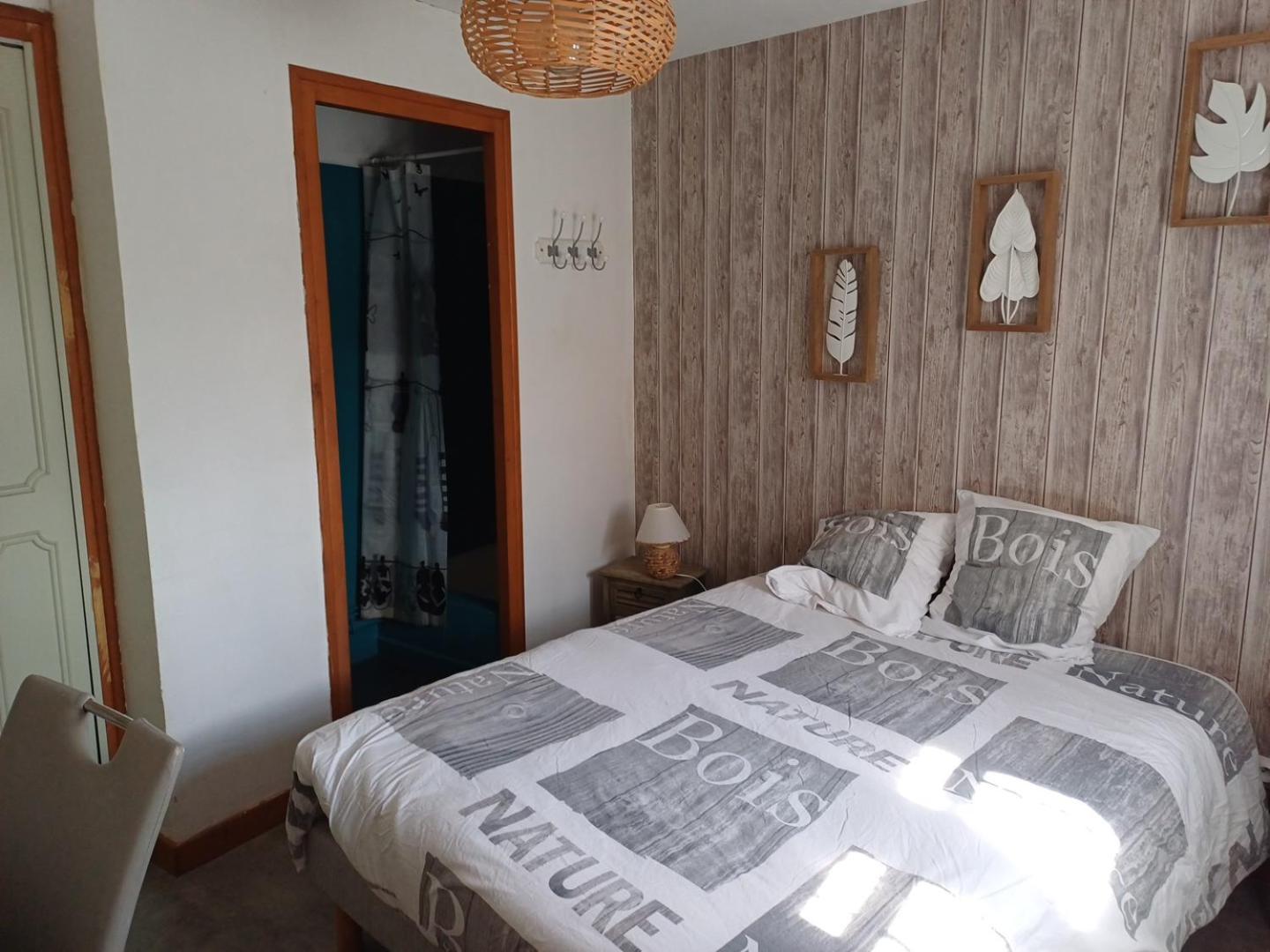 Auberge Des Platanes Villevocance 外观 照片