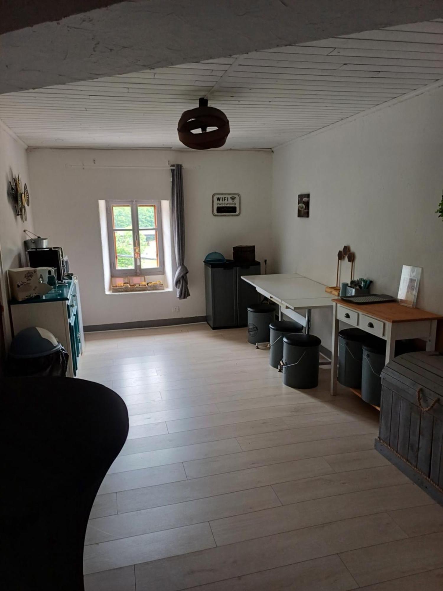 Auberge Des Platanes Villevocance 外观 照片